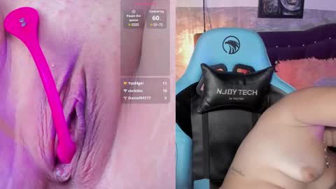 Snapshot of lia_little18 chatting on 03/01/25, 10:45 lia_little18 online show from 03/01/25, 10:45