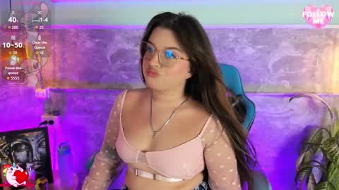 Snapshot of lia_little18 chatting on 10/03/25, 04:09 lia_little18 online show from 10/03/25, 04:09