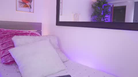 Snapshot of lia_mackenzie chatting on 07/09/26, 02:32 liaa online show from 07/09/26, 02:32
