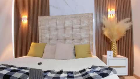 Snapshot of lia_nova chatting on 02/07/26, 01:04 Lia online show from 02/07/26, 01:04