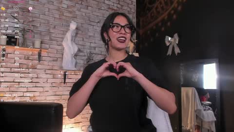 Liana online show from 12/22/24, 05:42