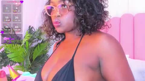 lia_queen18 online show from 10/27/25, 11:14