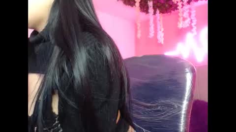 Lia online show from 11/24/25, 01:55