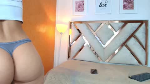 lia_roseh online show from 10/06/25, 07:11