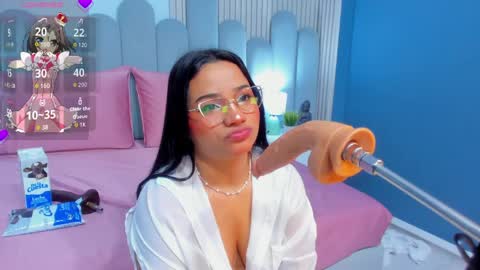 Lia  online show from 04/05/26, 03:15