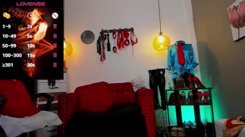 Snapshot of lia_taylorr1 chatting on 03/10/25, 12:37 Lia Taylor online show from 03/10/25, 12:37