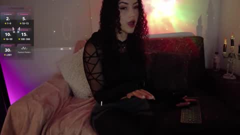 Lia online show from 10/21/25, 11:27