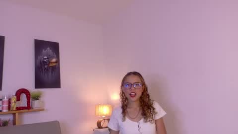 Juliana online show from 05/01/26, 06:34