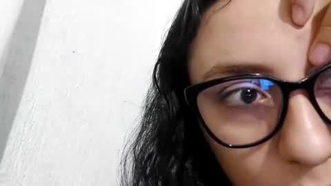 Snapshot of liaa_cute_ chatting on 12/17/24, 05:29 lia online show from 12/17/24, 05:29