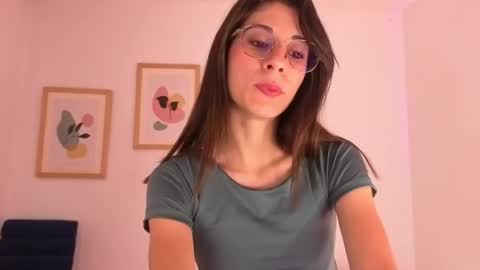 Lia  online show from 01/10/26, 12:07