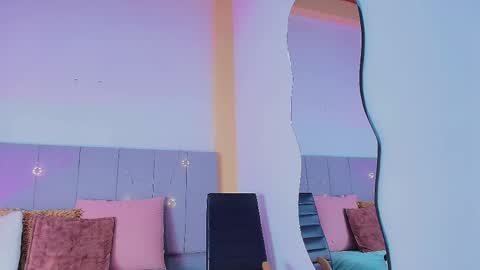 Liaa online show from 04/13/26, 06:24