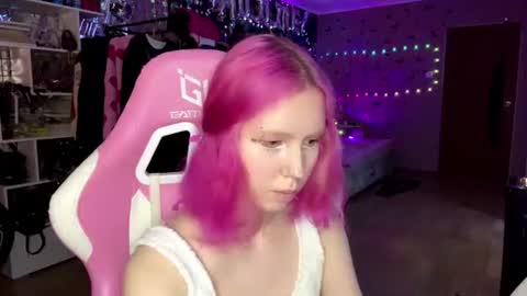 Snapshot of liaaluna chatting on 06/23/26, 01:53 Lia online show from 06/23/26, 01:53