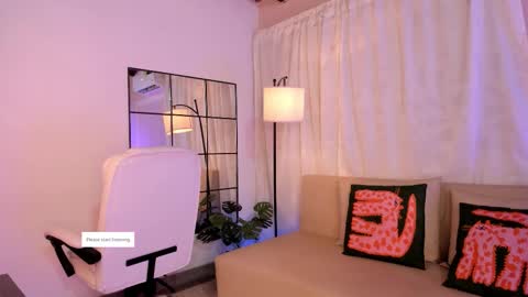 Lia online show from 03/24/26, 12:21