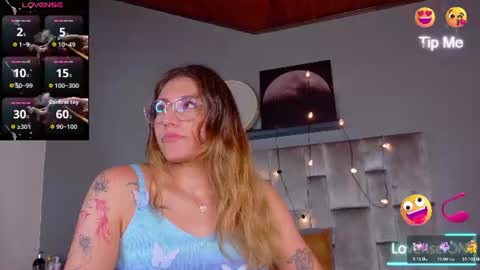 Snapshot of liaamoretti__ chatting on 07/14/26, 10:21 L I A online show from 07/14/26, 10:21