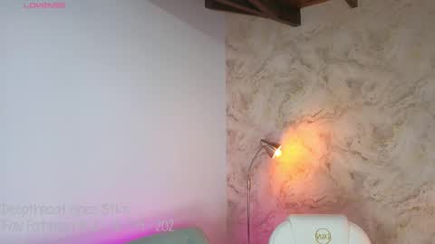 Snapshot of liacox chatting on 11/30/25, 03:32 Lia Cox online show from 11/30/25, 03:32