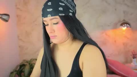 Snapshot of liacox chatting on 12/04/25, 03:05 Lia Cox online show from 12/04/25, 03:05