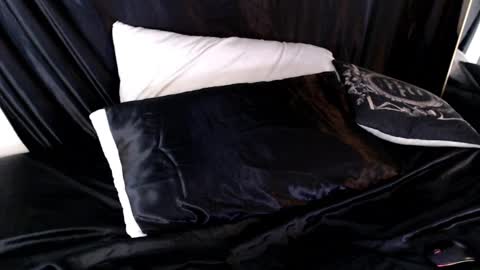 Lia Divina online show from 02/08/25, 04:25