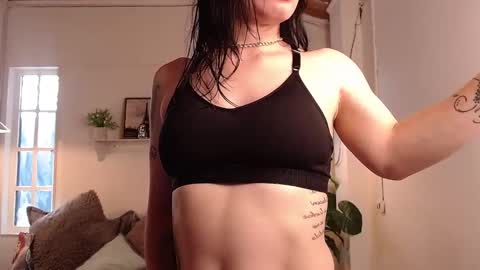 LIA online show from 11/22/25, 02:49