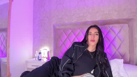 Snapshot of liaflowers chatting on 01/21/25, 04:10 Lia online show from 01/21/25, 04:10