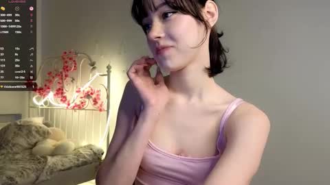 Lia  online show from 10/16/25, 09:21