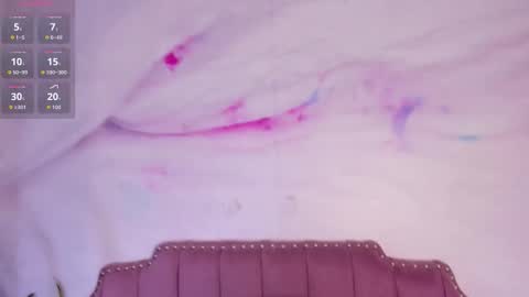 liaguzman online show from 12/23/25, 03:15