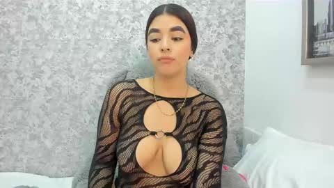 liah_evanss online show from 11/19/25, 12:27