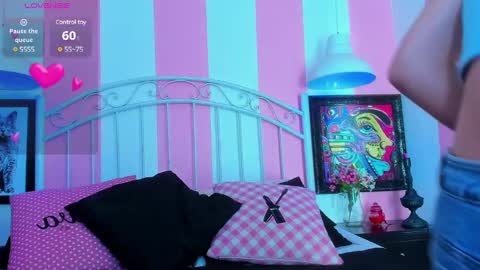 Snapshot of liah_grey8 chatting on 01/12/25, 01:42 ---Liah--- online show from 01/12/25, 01:42