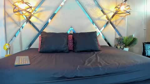 ---Liah--- online show from 02/21/26, 09:05