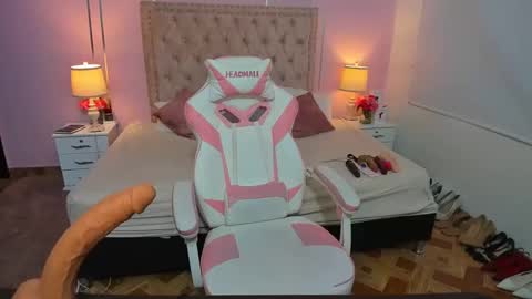 Liah online show from 01/18/25, 07:37