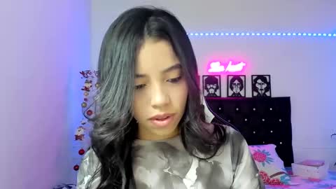 Snapshot of liakent24 chatting on 12/29/24, 01:34 Lia Kent online show from 12/29/24, 01:34