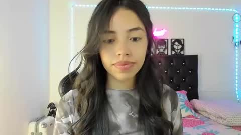 Snapshot of liakent24 chatting on 01/26/25, 03:27 Lia Kent online show from 01/26/25, 03:27