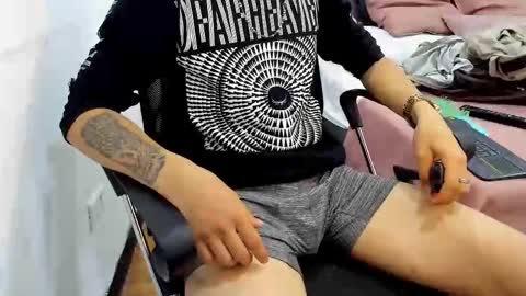 Snapshot of liam_adamms chatting on 02/21/26, 08:32 Liam Adamms online show from 02/21/26, 08:32