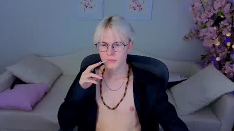 Snapshot of liam_blair chatting on 07/22/26, 03:37 LIAM online show from 07/22/26, 03:37