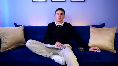 Liam online show from 01/17/25, 06:23