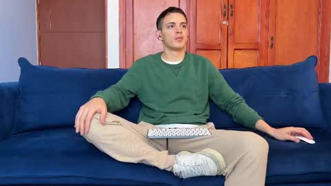 Liam online show from 10/05/25, 12:58