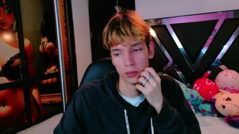 Snapshot of liam_green1 chatting on 02/17/26, 12:01 liam_green1 online show from 02/17/26, 12:01