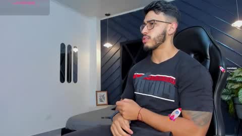 LIAM KLEIN online show from 10/22/25, 11:21