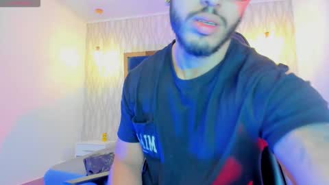 LIAM KLEIN online show from 12/01/25, 11:15