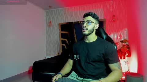 LIAM KLEIN online show from 04/23/26, 11:31