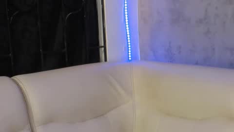 liam_knight online show from 11/28/25, 02:03