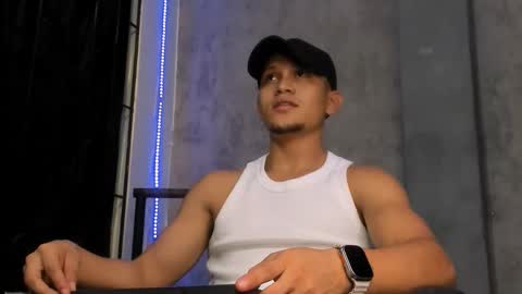 liam_knight online show from 11/30/25, 02:15