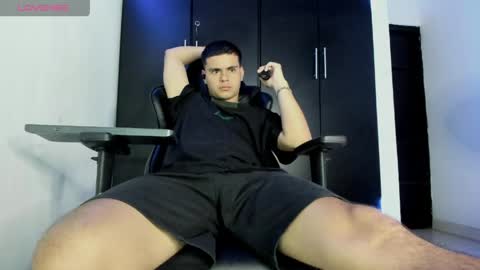 Snapshot of liam_mateo_ chatting on 05/21/26, 06:20 Liam online show from 05/21/26, 06:20