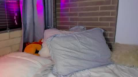 liam online show from 04/04/26, 02:32