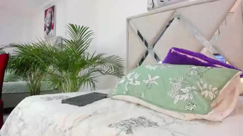 Call me Lian online show from 03/20/26, 12:21