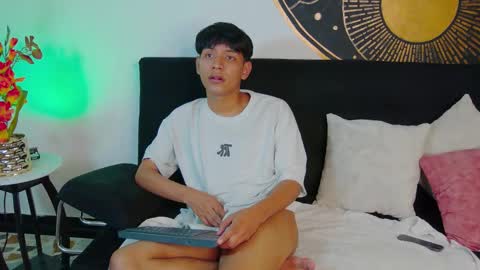 Snapshot of liam_sinclair chatting on 02/17/26, 08:48 Liam online show from 02/17/26, 08:48