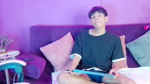 Snapshot of liam_sinclair chatting on 02/24/26, 08:07 Liam online show from 02/24/26, 08:07