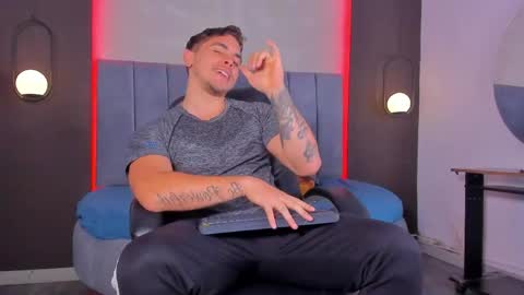 Liam online show from 04/17/26, 10:35