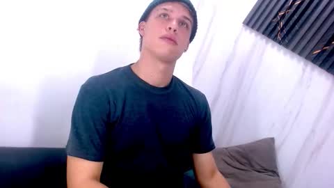 liam_york online show from 02/24/26, 05:22