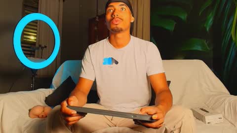 Liam Byrne online show from 12/18/25, 04:18