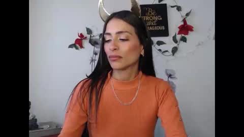 Lia Miller online show from 12/12/24, 04:43